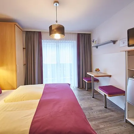 Landhaus Keil Bed & Breakfast *